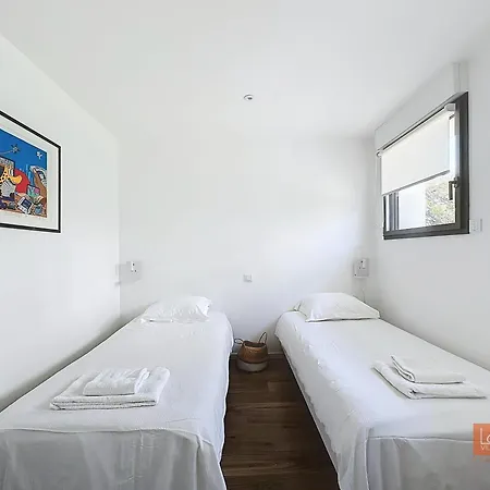 Les Pins : Rez De Jardin Proche 度假居 昂布勒特斯