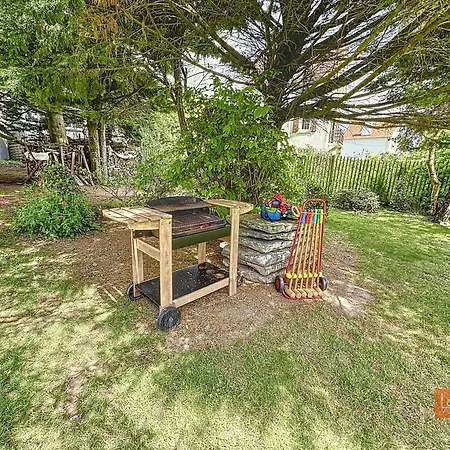 Holiday home Les Pins : Rez De Jardin Proche