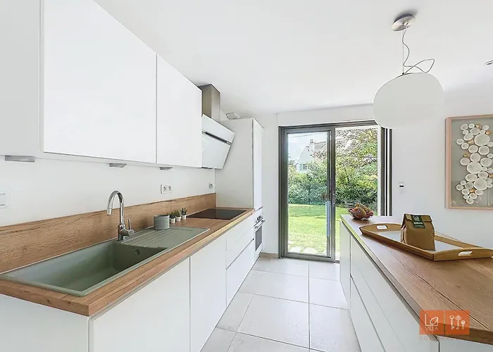 Vakantiehuis Les Pins : Rez De Jardin Proche *