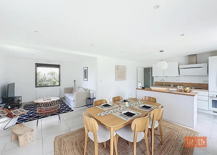 Les Pins : Rez De Jardin Proche Vakantiehuis