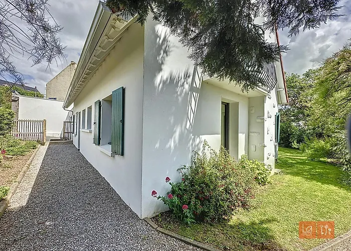 Les Pins : Rez De Jardin Proche Vakantiehuis *