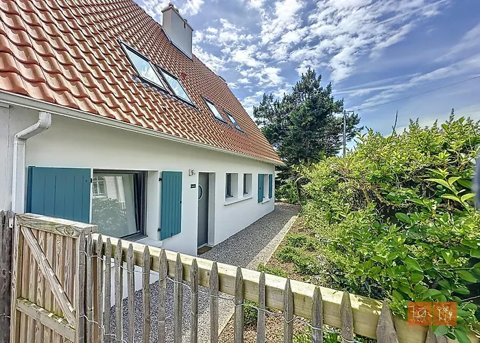 Vakantiehuis Les Pins : Rez De Jardin Proche *